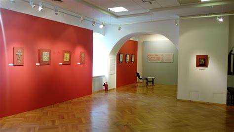 Выставка искусства в Городском музее.