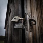 Замок сломался, дверь не открывается — что делать